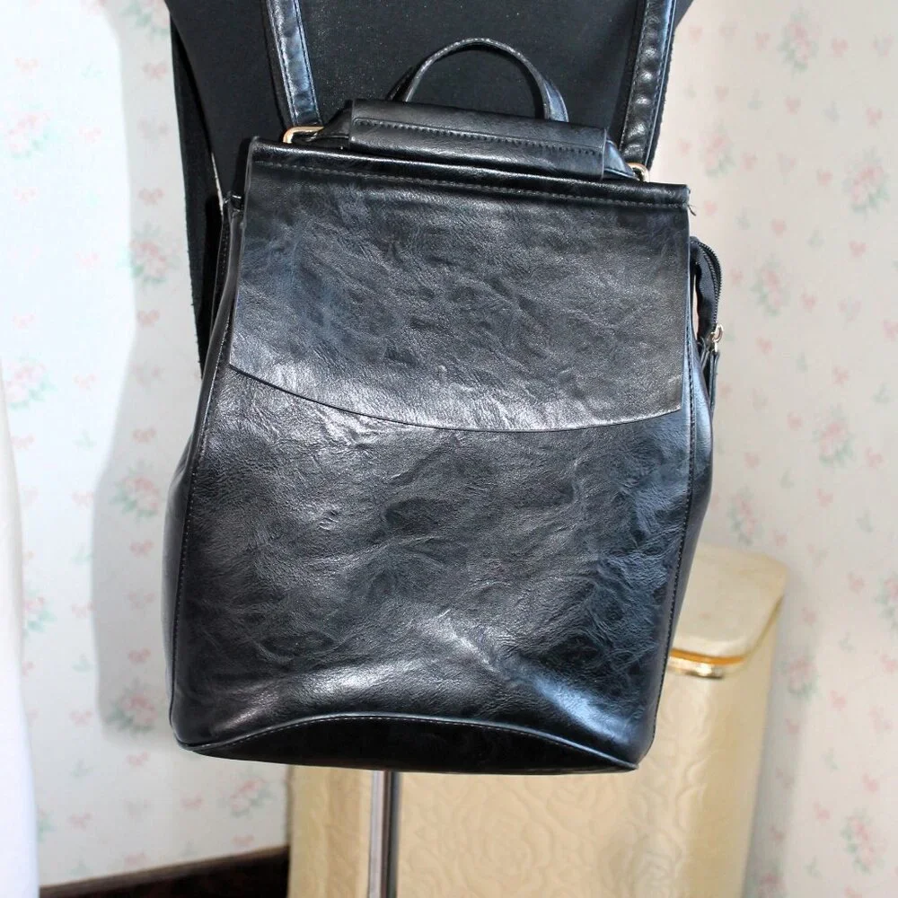 N/A black faux